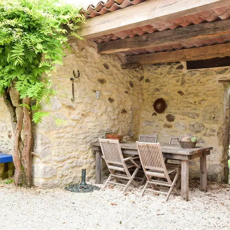 Peaceful In With Garden Puy-lʼÉvêque